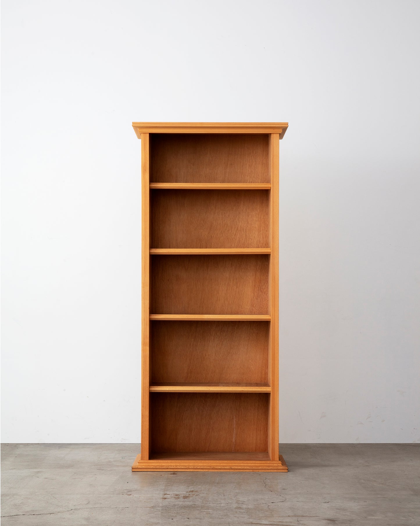 Sandwich Magazine Shelf